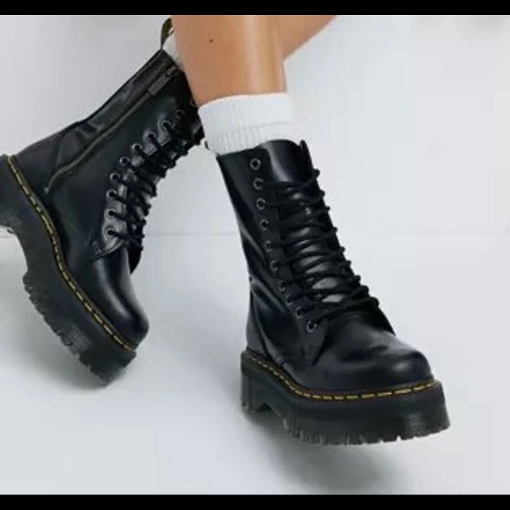 Like new Dr. Martens Jadon boots. Worn twice